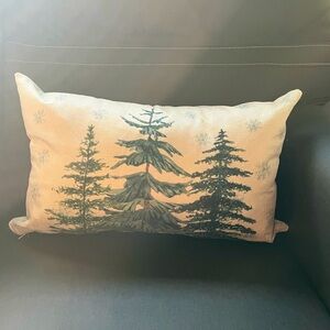 AVOIN Holiday Throw Colorlife Pillow Green Tree Burlap Style 12 x 20 inches NWT